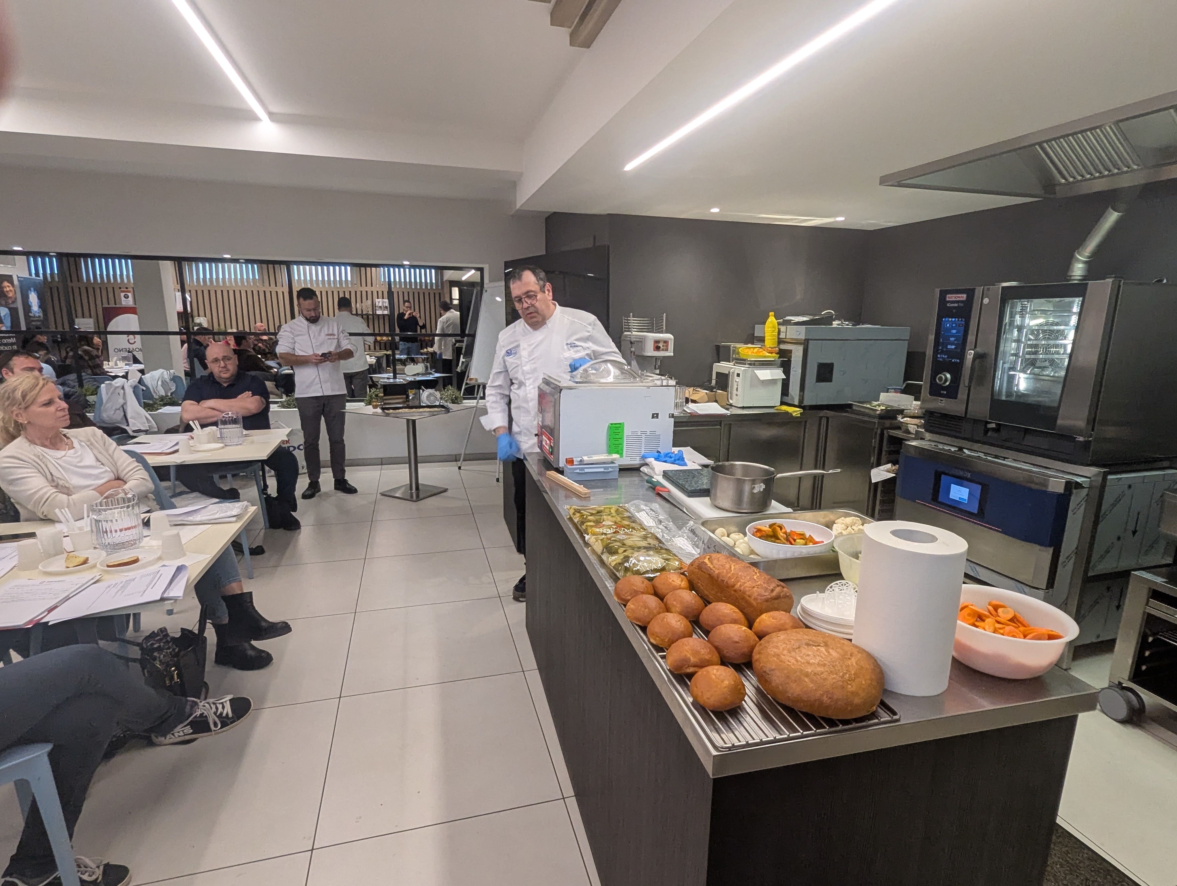 Chef Roberto Folcia in azione